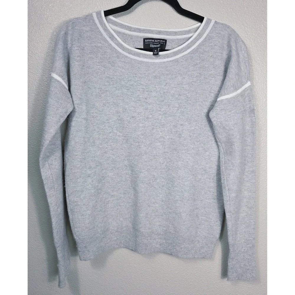 Banana Republic Filpucci Italian Yarn Sweater Gray White Trim‎ Size M